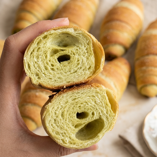 Genoa pesto sea salt roll (热那亚青酱海盐卷)