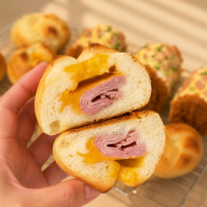 Smoke Ham and Cheddar Cheese Bun 芝士烟熏火腿面包
